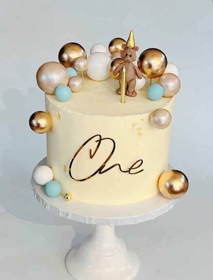 6” mini cake with 10 servings