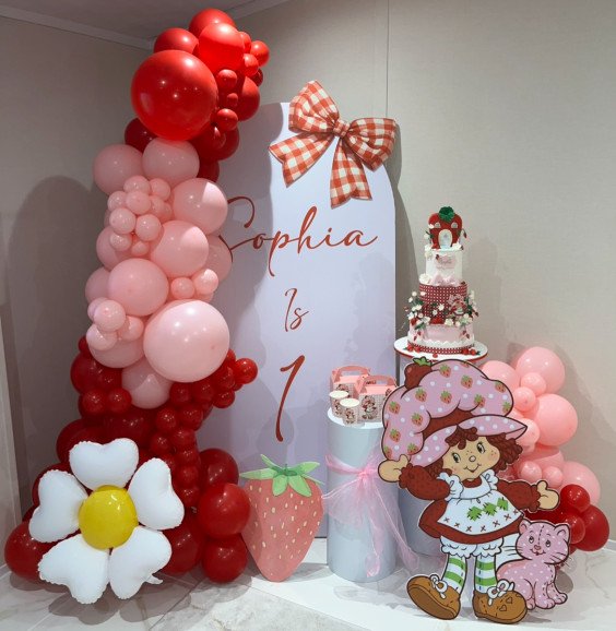 Strawberry shortcake backdrop display