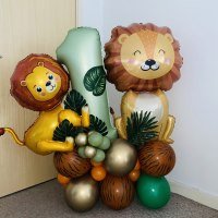 Safari themed balloon stack