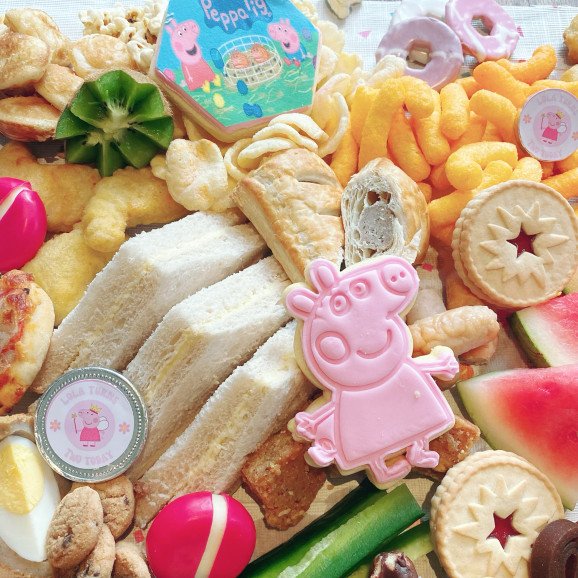 Peppa pig themed graze with our personalised biscuits