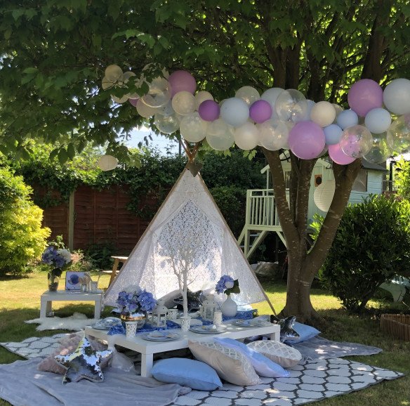 Children’s birthday picnic. Wide choice of themes including bespoke.