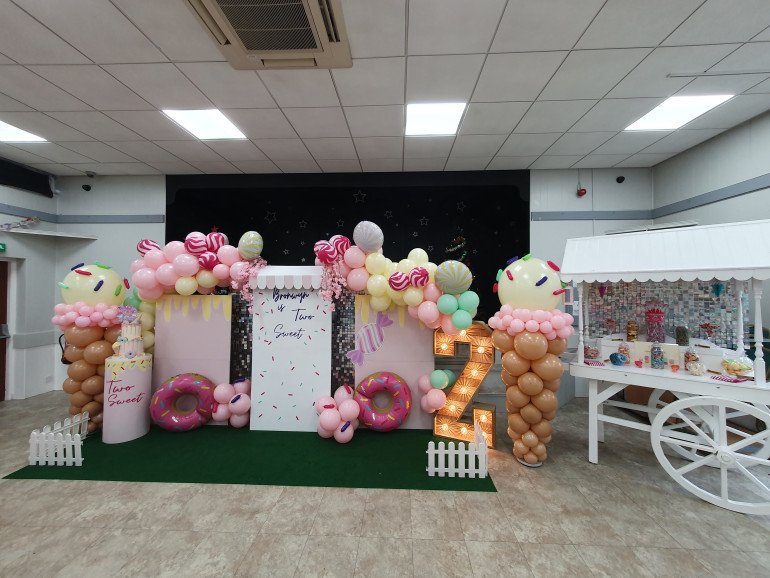 2 sweet set up including backdrop, Ice cream sculptures, Light up 2 , Candy cart