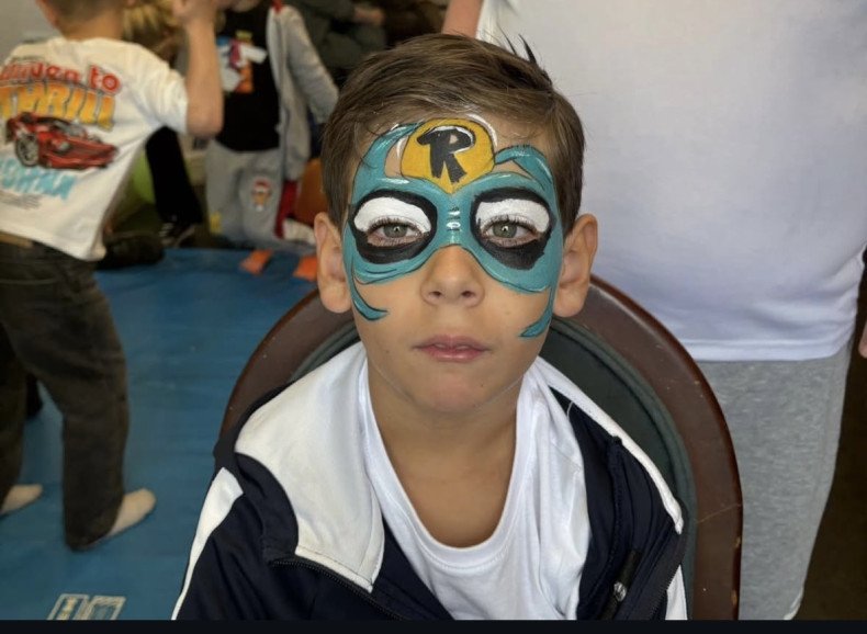 Robin #facepaint #Birthdayparty