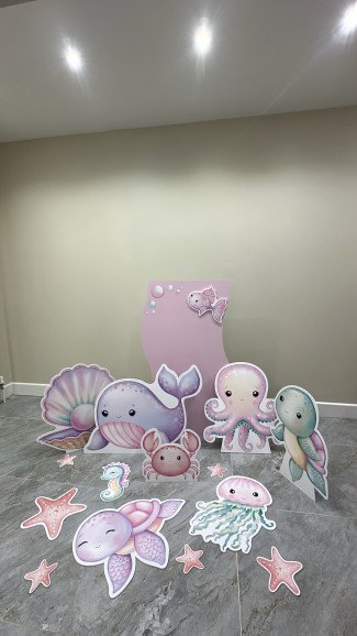 DREAMY UNDER THE SEA 🫧 

Themes can be added to any package (themes and INFO are in our highlights). Our themes consist of waterproof & durable foamex boards. We offer vinyl stickers for personalisation on the soft play and backdrop board if requested.