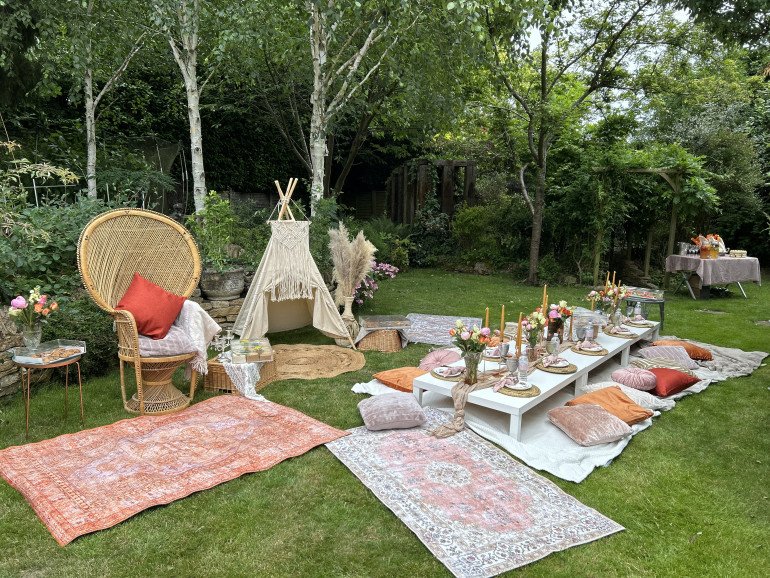Luxury picnics for birthdays, hen parties and baby showers.