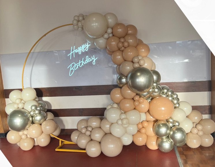 Balloon displays to suit your theme
