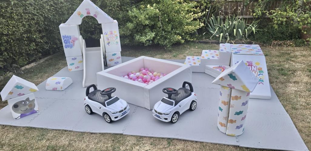 Peppa pig soft play hire