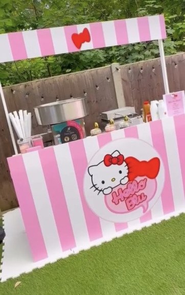 Our bespoke fun foods booth can be tailored to complement any event or theme, offering a stylish and memorable experience for your guests