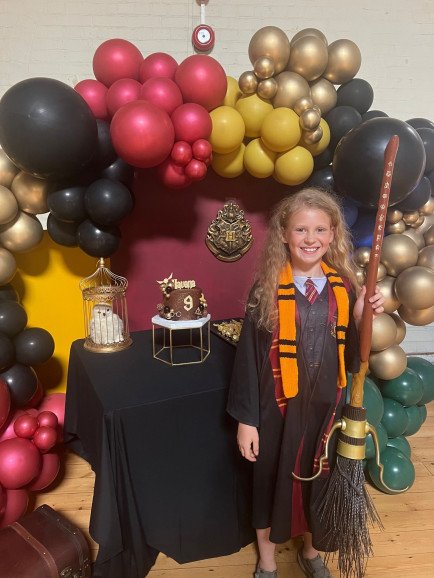 Harry Potter Backdrop and Balloon Garland