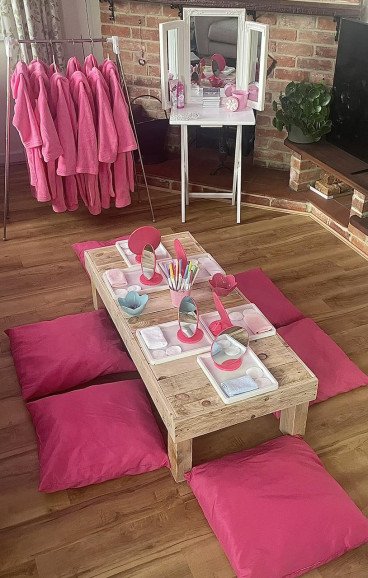 Our Sparkly Pamper Party set up