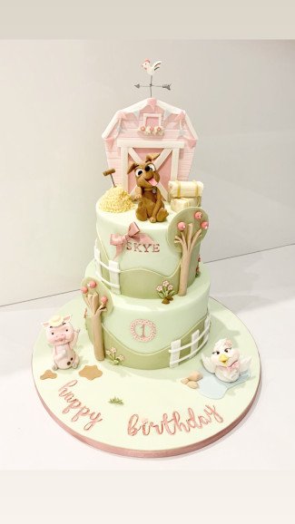 Pretty pastel farm cake with chosen animals