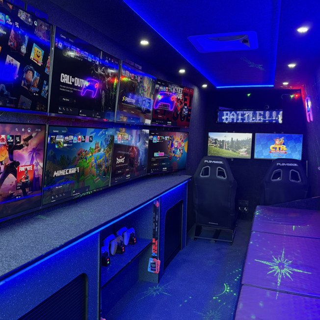 Battle Boxx Gaming Van - Epic 10 Player Gaming Bus.