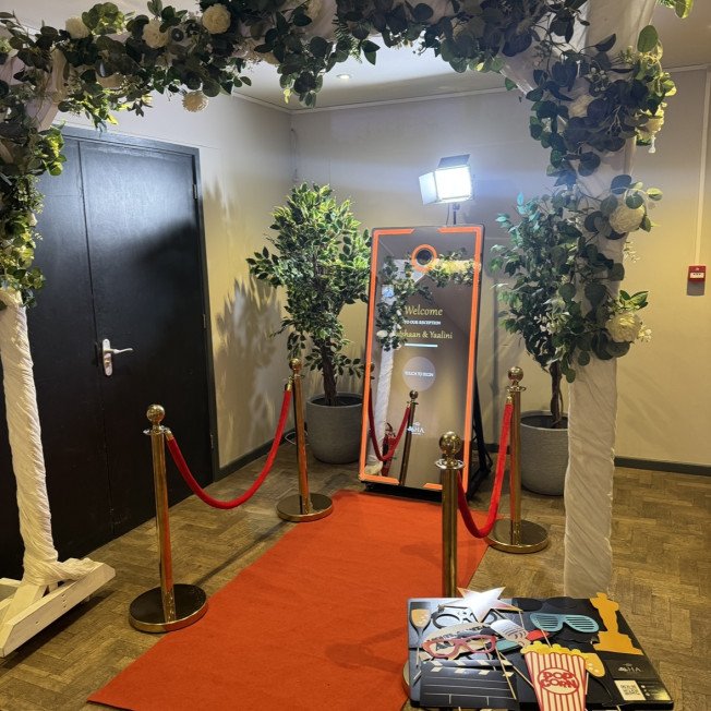 Magic Mirror Photo Booth