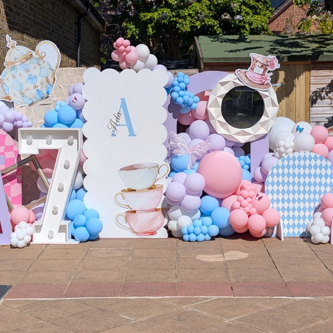 Perfectly Imperfect Parties - Bespoke Balloon Displays