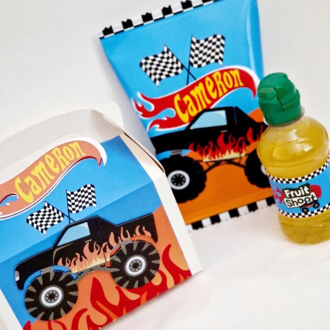 Custom wrappers and party favours