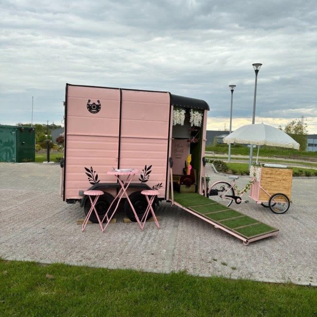 Ice Cream Bike Hire and Horsebox Photobooth Hire