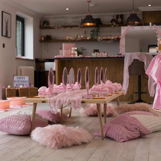Mini Madams Party Hosts